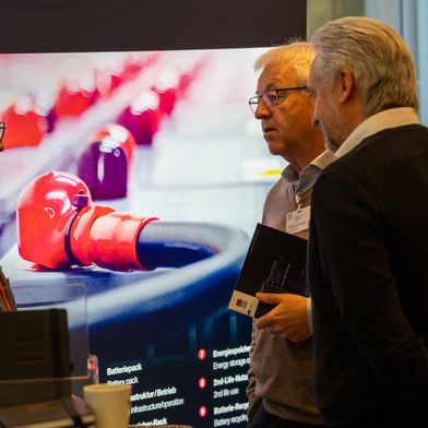 Nach einem erfolgreichen Auftakt im Jahr 2024 findet der zweite Battery Manufacturing Day am 12. und 13. November 2025 im Radisson-Blu-Hotel in Karlsruhe statt. (Bild: Dominik Böhm - Fotokumpel)