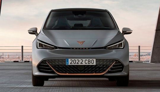 Achtung! Bei rund 94.000 Fahrzeugen von VW und Cupra die in einer bestimmten Zeit gebaut wurden, kann das Batteriesystem in seltenen Fällen einen Brand verursachen. Hier die Details ...(Bild:  Cupra)