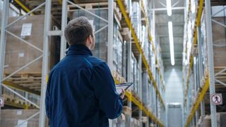 Regalsysteme müssen regelmäßig überprüft werden, um Unfälle und Bruch zu vermeiden. (Bild: KRAUSE-Werk)