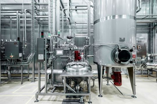 Ausmischanlagen und Sirupräume legen die Grundlagen für die Qualität des Endproduktes.(Bild:  Ruland)