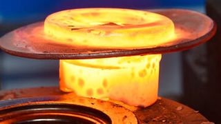 93 % der Mitglieder des Industriebverbands Massivumformung sind mittlerweile von Auftragsverschiebungen oder -stornierungen bis hin zu Schließungen von Kundenwerken betroffen. (IPH)