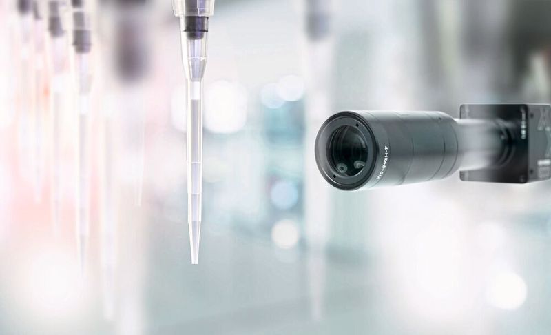 Automatisiert lassen sich Pipettenspitzen hochgenau und dabei wirtschaftlich prüfen.(Bild:  SVS-Vistek)