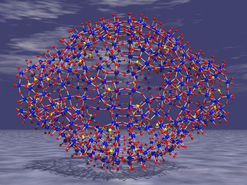 Molybdän-Cluster – Ein Nano-Igel Atome: 2360 Größe: 60 Å Gewicht: 25446 Da Summenformel: Mo368O1464H480S48 Der „Nano-Igel“ von Wissenschaftlern der Uni Bielefeld machte als größte anorganisches Molekül Schlagzeilen. In seinem Inneren haben etwa 480 Wassermoleküle Platz. Somit stellt der Nano-Igel eine Art Miniatur-Reaktionsraum für Experimente mit kleinen Molekülen dar.   Hier geht es zurück zum Artikel Chemie XXL: Moleküle in Übergröße.
Quellen: Verhandlungen der Gesellschaft Deutscher Naturforscher und Ärzte, 122. Versammlung, Halle, 2002, S. 149ff. Nanokosmos – die kreative Welt im Kleinsten, Achim Müller, Bielefeld Deutsche Chemiker bauten das größte anorganische Molekül, Die Welt, Meldung vom 23.05.2002  A. Müller, E. Beckmann, H. Bögge, M. Schmidtmann, A. Dress: Inorganic Chemistry Goes Protein Size: A Mo368 Nano-Hedgehog Initiating Nanochemistry by Symmetry Breaking, Angew. Chem. Volume 41, Issue7, April 2, 2002, Pages 1162-1167; DOI: 10.1002/1521-3773(20020402)41:73.0.co;2-8    (Universität Bielefeld)