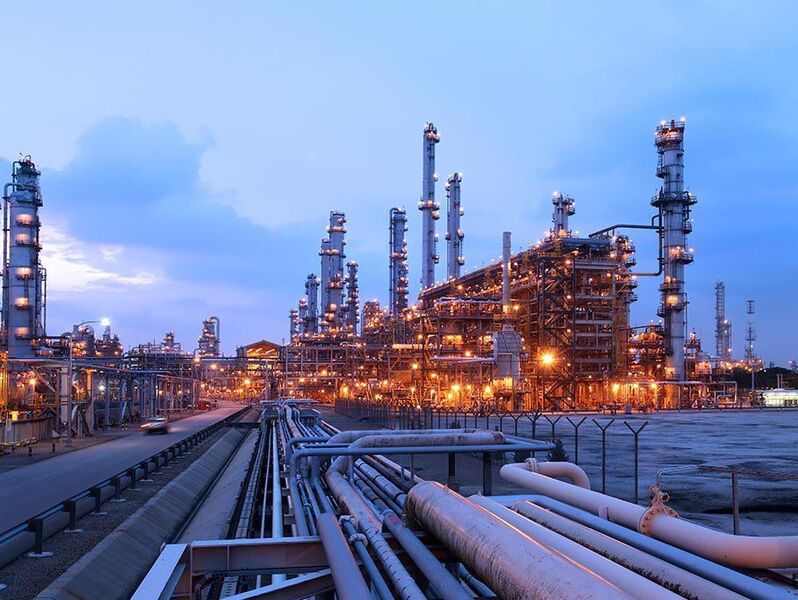 The chemical plant is fully integrated with the Singapore Refinery to form Exxon Mobil's largest integrated refining and petrochemical complex in the world. (Exxon Mobil)