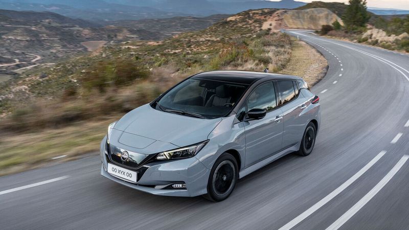 Der Nissan Leaf könnte unter sehr speziellen Umständen selbstständig beschleunigen.(Bild:  Nissan)