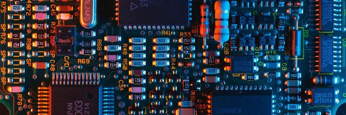Power supply: If several components are installed on one board, the direct currents must be measured exactly.