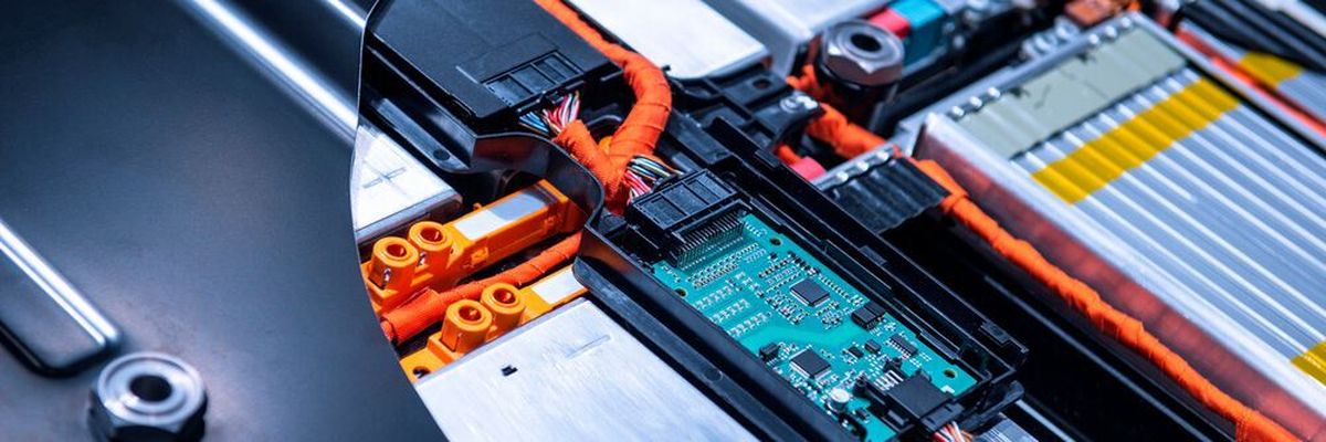 To make EVs more attractive to the end user, a fast-charging, high-capacity battery is one of the major hurdles to clear.