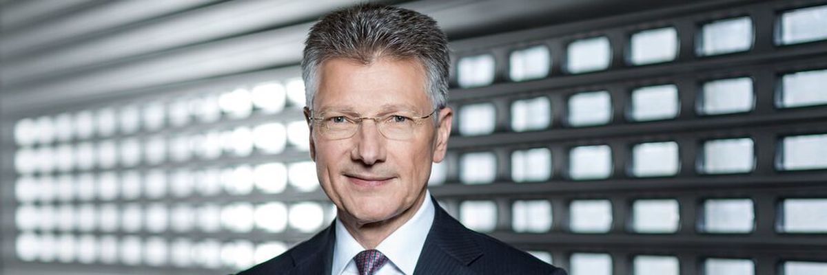 After more than eleven years in office, Dr. Elmar Degenhart is stepping down early as Chairman of the Executive Board of Continental AG.