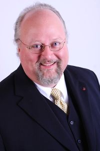 SpaceNet-Vorstand Sebastian von Bomhard bezweifelt, dass die anlasslose Datenspeicherung mit EU-Recht kompatibel ist. SpaceNet-Vorstand Sebastian von Bomhard bezweifelt, dass die anlasslose Datenspeicherung mit EU-Recht kompatibel ist.