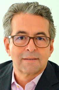 Dr. Albrecht Müllerschön ist Trainer, Berater und Coach in den Bereichen Personal- und Organisationsentwicklung. Dr. Albrecht Müllerschön ist Trainer, Berater und Coach in den Bereichen Personal- und Organisationsentwicklung.