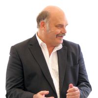 „Entscheidend für die Wasserwende wird es sein, beim Abwasser den Gedanken der Kreislaufwirtschaft einzuführen: Zunächst sparen, es wiederzuverwenden und dann erst zu entsorgen.“ Dr. Engelbert Schramm „Entscheidend für die Wasserwende wird es sein, beim Abwasser den Gedanken der Kreislaufwirtschaft einzuführen: Zunächst sparen, es wiederzuverwenden und dann erst zu entsorgen.“ Dr. Engelbert Schramm