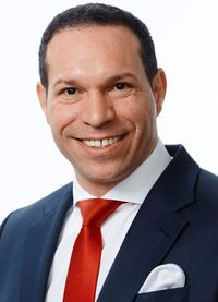 Marc M. Galal ist Erfolgstrainer und Experte für Verkaufspsychologie. Marc M. Galal ist Erfolgstrainer und Experte für Verkaufspsychologie.