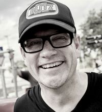 Als Head of Creative Services verantwortet Michael M. Maschke bei Saatchi & Saatchi die Bereiche Bewegtbild Produktion, Art-Buying und Print.