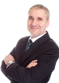 Uwe Adamczak, Autor des Wettbewerbsvergleiches.