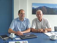 Frederic Schiess (li.) ist Geschäftsführer der Schiess AG, die bereits 1920 gegründet wurde. An seiner Seite: Betriebsleiter Kurt Köppel.