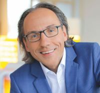 Christoph Sauerland ist Etatdirektor bei husare. Christoph Sauerland ist Etatdirektor bei husare.