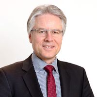 Auch der Vertrag vom Personalvorstand Andreas Haffner, 52, wurde um fünf Jahre verlängert. Auch der Vertrag vom Personalvorstand Andreas Haffner, 52, wurde um fünf Jahre verlängert.