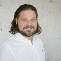 Mirco Welsing ist Leiter des Competence Circles Employer Branding beim Deutschen Marketing Verband.