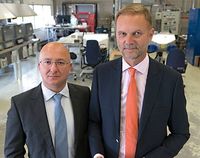 Die Nachfrage ist so groß, dass sie die Produktion verdoppeln. (Sales Manger Aelxander Sakratidis (l.), Geschäftsführer Ralf Carlström) Die Nachfrage ist so groß, dass sie die Produktion verdoppeln. (Sales Manger Aelxander Sakratidis (l.), Geschäftsführer Ralf Carlström)