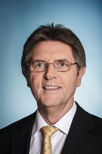 Der Autor, Staatssekretär Klaus Vitt, Beauftragter der Bundesregierung für Informationstechnik