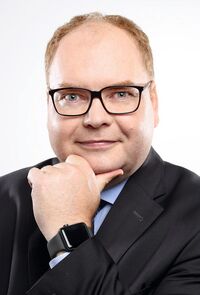 Jürgen Städing è responsabile degli affari quotidiani e della strategia come COO di Noris Network.