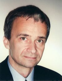 Gerald Scheffels arbeitet als freier Fachjournalist in Wuppertal Gerald Scheffels arbeitet als freier Fachjournalist in Wuppertal