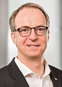 Steffen Ebner, directielid B2B bij Komsa, verwacht dat de rol van distributie nog sterker wordt.