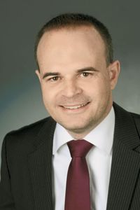 Andreas Kaiser, Business Development Manager bei Rollon: „Roboter sind unserer Erfahrung nach stärker standardisiert als Werkzeugmaschinen. Daraus ergeben sich gewisse Eintrittsbarrieren.“ Andreas Kaiser, Business Development Manager bei Rollon: „Roboter sind unserer Erfahrung nach stärker standardisiert als Werkzeugmaschinen. Daraus ergeben sich gewisse Eintrittsbarrieren.“