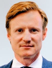 Aimo Bülte ist Managing Director und Industry-X-Lead bei Accenture. Er promovierte in Astroteilchenphysik. Er startete seine Karriere bei McKinsey & Company, leitete mehrere Jahre das R&D-Portfolio von Airbus Defense & Space und war CEO von Dornier Consulting, bevor er 2019 zu Accenture kam.