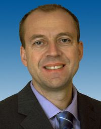 Maurizio Gavardoni, Maxim: „Wir sind die ersten, die diese guten Leistungsparameter im Modus Low Power bieten.“ Maurizio Gavardoni, Maxim: „Wir sind die ersten, die diese guten Leistungsparameter im Modus Low Power bieten.“