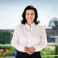 Wir haben in unserem Land eine sehr starke „Entweder-Oder-Mentalität“, also entweder die Kinder lernen lesen, schreiben und rechnen oder die beschäftigen sich mit irgendeinem „neumodischen Kram“