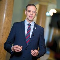 Aus meiner Sicht ist es richtig, dass wir erst einmal Angebote schaffen, die passgenau und auf den jeweiligen Arbeitsbereich zugeschnitten sind