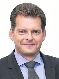 Günther Schiller, CEO del gruppo ACP, vede la necessità di modernizzare i sistemi e le reti back-end delle scuole.