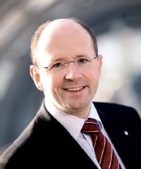 Dr. Marco Lenck, designierter Vorstandsvorsitzender der Deutschsprachigen SAP-Anwendergruppe e.V. Dr. Marco Lenck, designierter Vorstandsvorsitzender der Deutschsprachigen SAP-Anwendergruppe e.V.