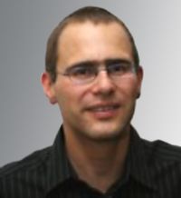 Dr. Gert Holler: „Wir haben das System der Energierückgewinnung in puncto Energieinhalt und Lebensdauer an eine automotive Anwendung angepasst und den Wirkungsgrad optimiert.“ Dr. Gert Holler: „Wir haben das System der Energierückgewinnung in puncto Energieinhalt und Lebensdauer an eine automotive Anwendung angepasst und den Wirkungsgrad optimiert.“