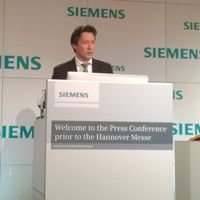 Dirk Hoke, CEO Siemens-Division Customer Services Industry Sector.