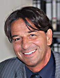 Georg Schnieders, Pflegedirektor in der Privat-Nerven-Klinik Dr. med. Kurt Fontheim Georg Schnieders, Pflegedirektor in der Privat-Nerven-Klinik Dr. med. Kurt Fontheim