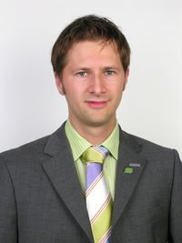 Markus Bichler, Produktmanager im Bereich Komponenten bei Panasonic Electric Works Europe: „Es stellt sich auch in Zukunft keine Entweder-oder-Frage, beide Technologien werden auf absehbare Zeit nebeneinander bestehen.“