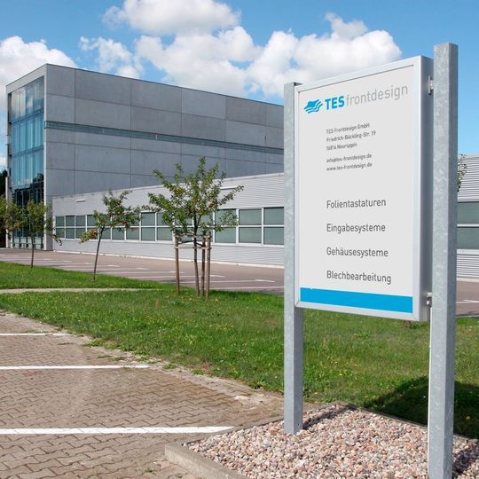 Das Gebäude des Neuruppiner Unternehmens TES Frontdesign in Brandenburg. Das Gebäude des Neuruppiner Unternehmens TES Frontdesign in Brandenburg.