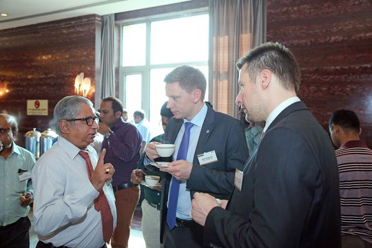In order to enter into direct dialogues with Indian customers, and broker new business relationships, the VDW has for years now been offering its successful technology symposia in India. In order to enter into direct dialogues with Indian customers, and broker new business relationships, the VDW has for years now been offering its successful technology symposia in India.