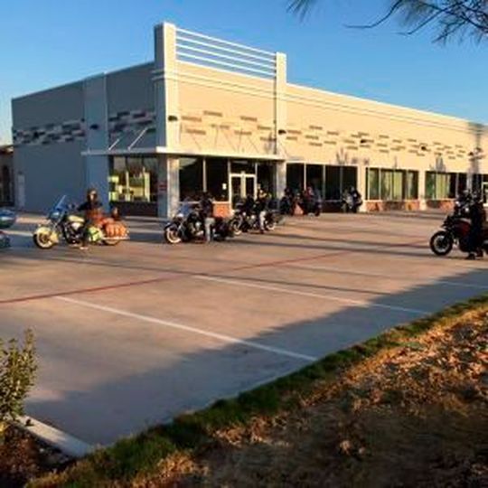 BMW begrüßt den neuen BMW-Motorcycles-of-the-Woodlands in Texas. BMW begrüßt den neuen BMW-Motorcycles-of-the-Woodlands in Texas.