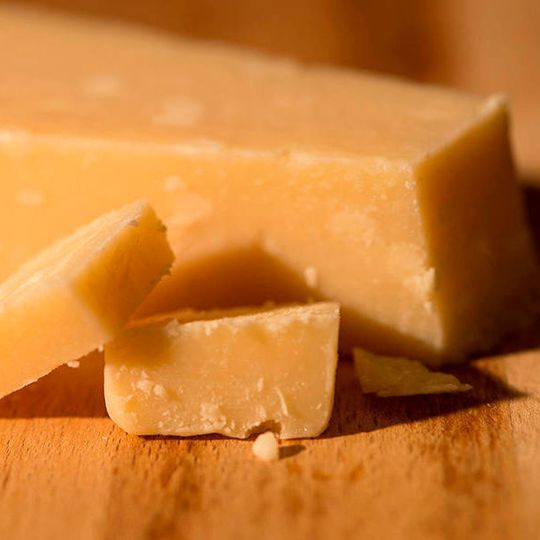 Welche Geschmacks- und Aromastoffe stecken in Parmesan? Dem sind TUM-Wissenschaftler nun nachgegangen. Welche Geschmacks- und Aromastoffe stecken in Parmesan? Dem sind TUM-Wissenschaftler nun nachgegangen.