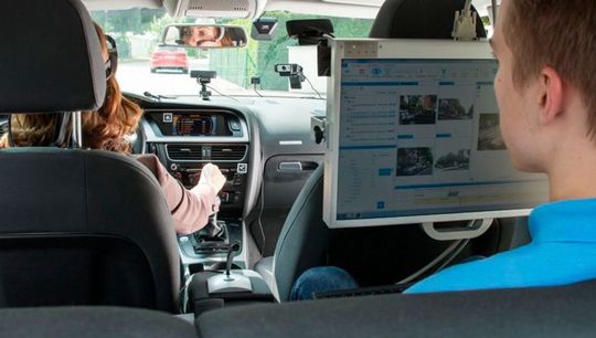Testlösung sammelt Fahrzeugdaten: Das Vehicle Testing Kit von Ergoneers erfasst zeitsynchron Fahrverhalten und Fahrzeugdaten in einem zentralen Rechner. Testlösung sammelt Fahrzeugdaten: Das Vehicle Testing Kit von Ergoneers erfasst zeitsynchron Fahrverhalten und Fahrzeugdaten in einem zentralen Rechner.