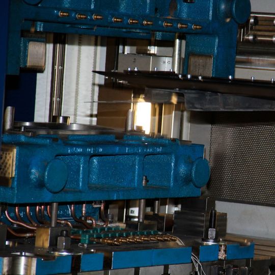Mit einer Umformpresse kann man vieles machen, auch Ungeahntes. Mit einer Umformpresse kann man vieles machen, auch Ungeahntes.