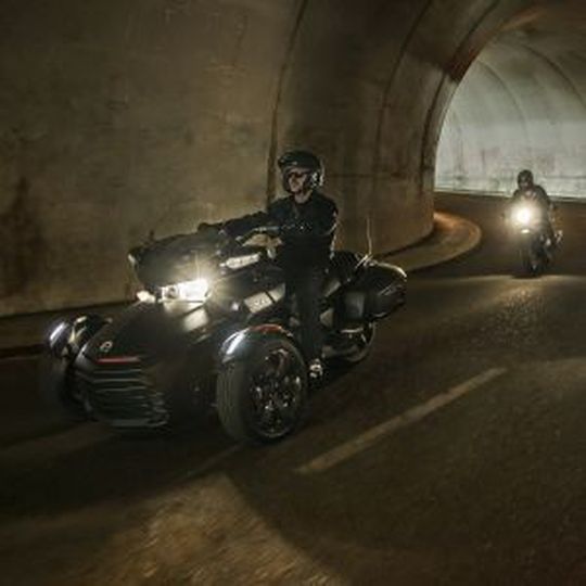 Testfahrten, Trainings und intensives Kennenlernen – das erwartet alle Besucher der Spyder-Experience-Tour. Testfahrten, Trainings und intensives Kennenlernen – das erwartet alle Besucher der Spyder-Experience-Tour.