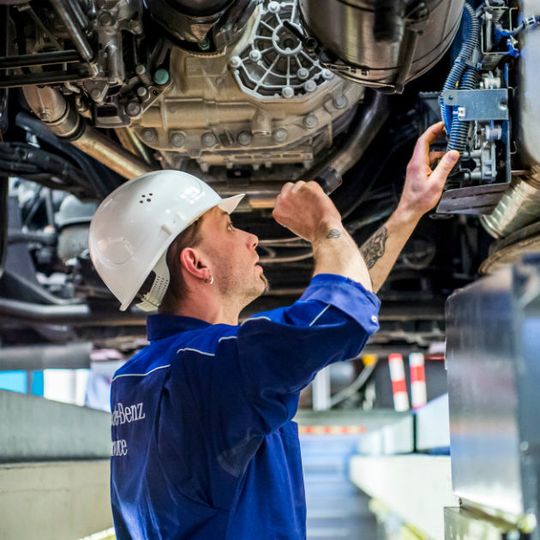 Mercedes-Benz hat in einem internen Wettbewerb die besten Servicebetriebe ausgezeichnet. Mercedes-Benz hat in einem internen Wettbewerb die besten Servicebetriebe ausgezeichnet.