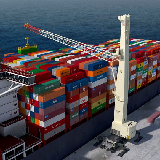 Für den Containerumschlag an Schiffen mit über 8800 TEU entwickelt: Hafenmobilkran Terex Gottwald G HMK 8412. Für den Containerumschlag an Schiffen mit über 8800 TEU entwickelt: Hafenmobilkran Terex Gottwald G HMK 8412.