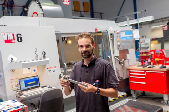 La société allemande CNC-Bearbeitung Jürgen Buss GmbH travaille exclusivement avec des machines Haas et ne le regrette pas bien au contraire. La société allemande CNC-Bearbeitung Jürgen Buss GmbH travaille exclusivement avec des machines Haas et ne le regrette pas bien au contraire.