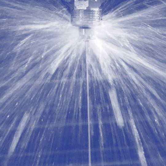 Macht mächtig Wirbel: Wenn die versenkbare Düse des Pop Up Whirly (Detailbild) in Aktion tritt, ist der Reinigungsefffekt kaum mehr zu übersehen. Macht mächtig Wirbel: Wenn die versenkbare Düse des Pop Up Whirly (Detailbild) in Aktion tritt, ist der Reinigungsefffekt kaum mehr zu übersehen.