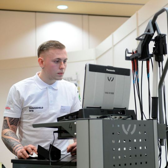 Die Teilnehmer beim Service-Teamcup von Skoda mussten verschiedenste Herausforderungen meistern. Die Teilnehmer beim Service-Teamcup von Skoda mussten verschiedenste Herausforderungen meistern.